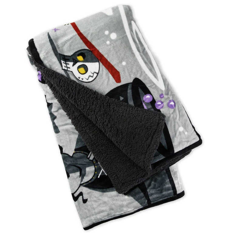 Hallmark Disney Hocus Pocus Black Flame Candle Blanket, 50x60 - Image 3